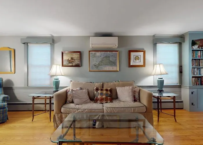 Cozy & Quiet Hyannis Retreat