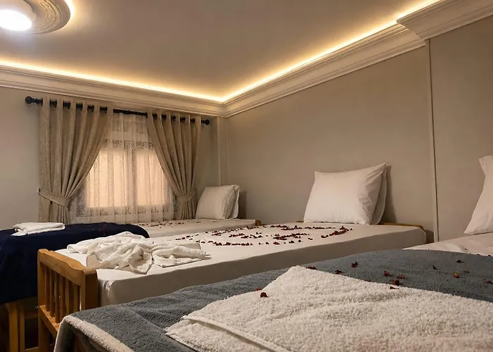Pyramids Crypt Hotel