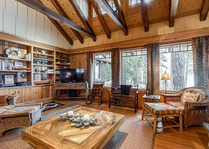 Beautiful Lakefront Home With Dock Stone Fireplace W&D And Nearby Activities