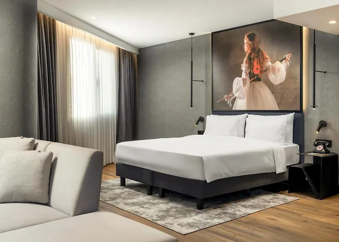 Radisson Red Izmir Point Bornova