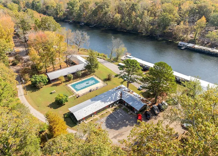 Lucky Trout Lodge