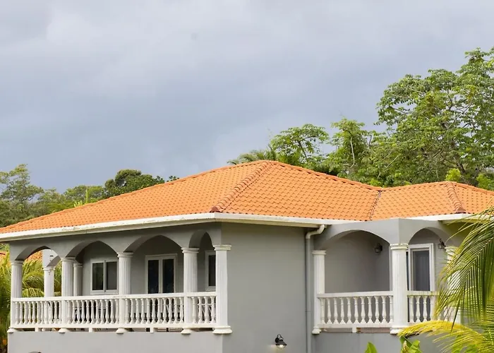 The Colibri Lodge 9A-Sunset Villas, West End, Roatan