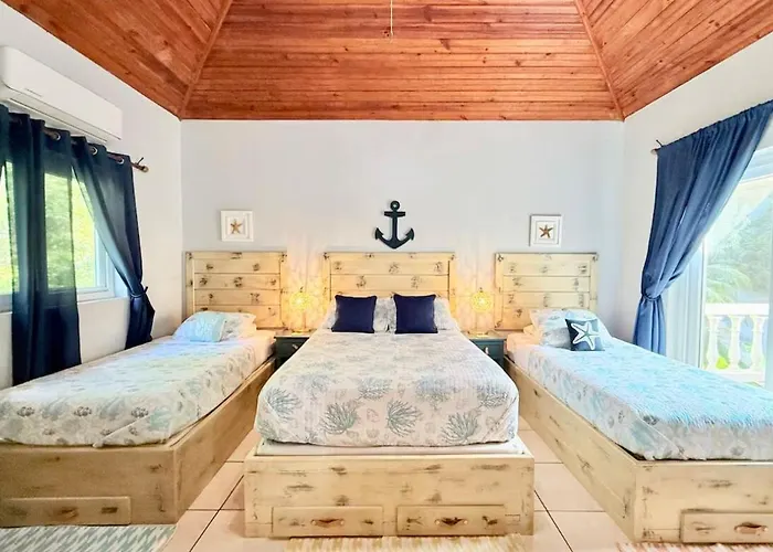 The Colibri Lodge 9A-Sunset Villas, West End, Roatan