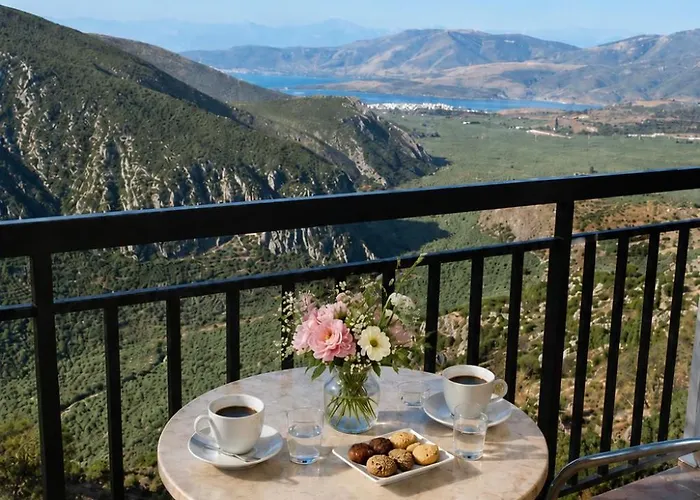 Acropole Delphi City Hotel