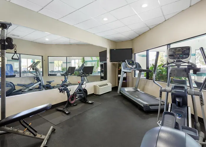 Best Western Plus Cottontree Inn