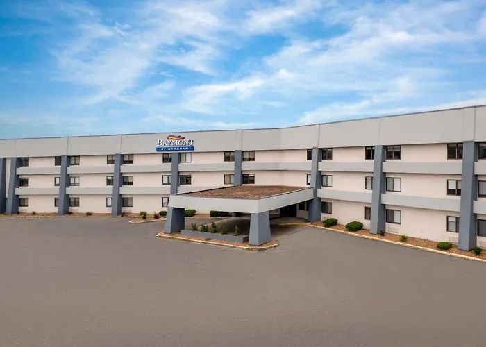 Baymont By Wyndham Columbia, Mo Hotel