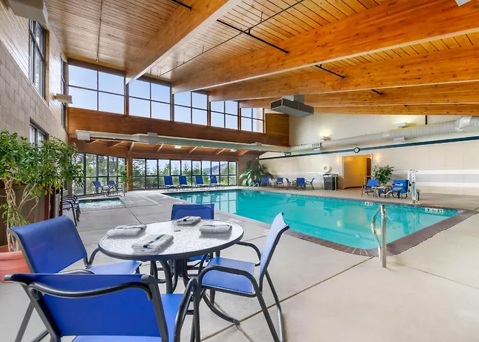 Best Western Plus Agate Beach Inn