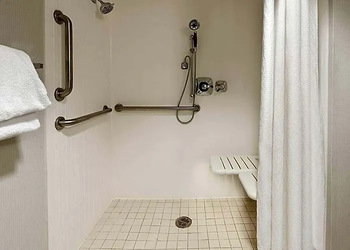 Courtyard By Marriott Asheville