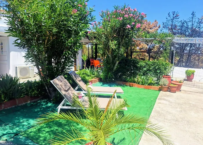 Little Villa - Walk To The Beach