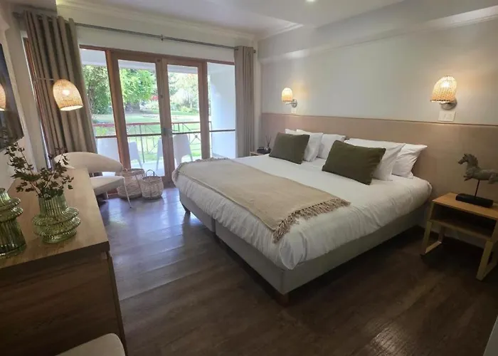 Hotel Y Cabanas Palomar - Caja Los Andes