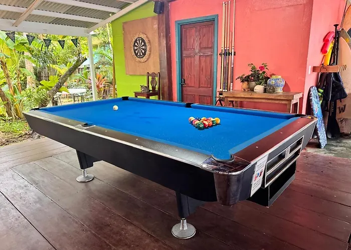 The Jungle Hotel And Bar