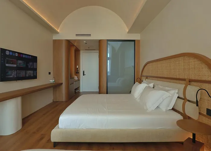 Hotel Camelot By Artur