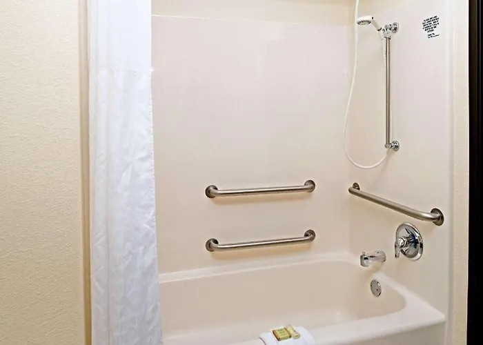 Super 8 By Wyndham Omaha Eppley Airport/Carter Lake