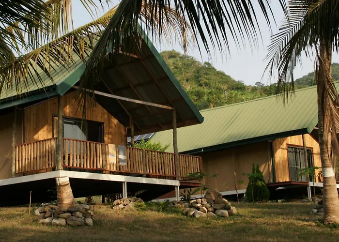 Wingbeat Lodge At Lake Bosomtwe