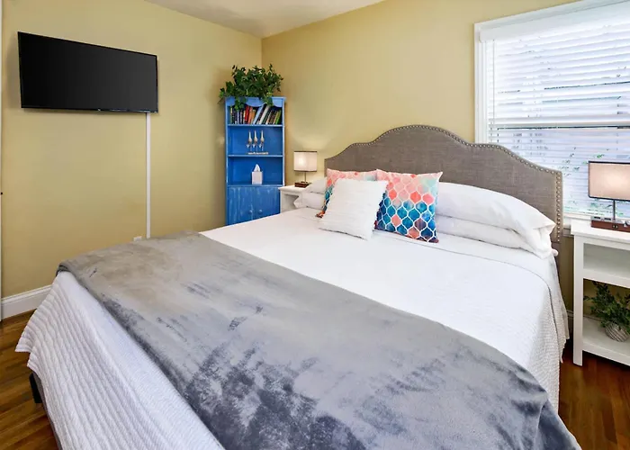 Charming Beach Bungalow
