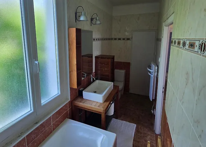 Maison bord du lac