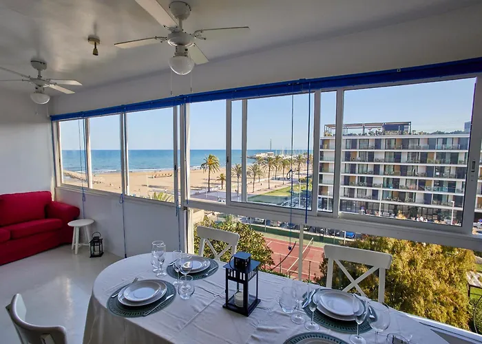 Beachfront Apartment With Sea Views & Pool - El Puig