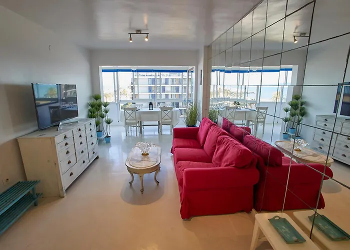 Beachfront Apartment With Sea Views & Pool - El Puig