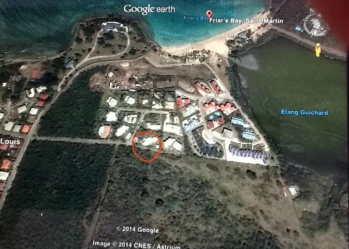 Friar'S Bay 5 Min Walk To The Beach 2-Room Apartment
