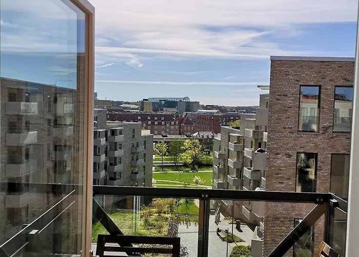 Penthouse With 3 Rooms And 2 Balconies In Aarhus C