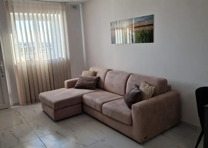 Skyline Holiday Maisonette