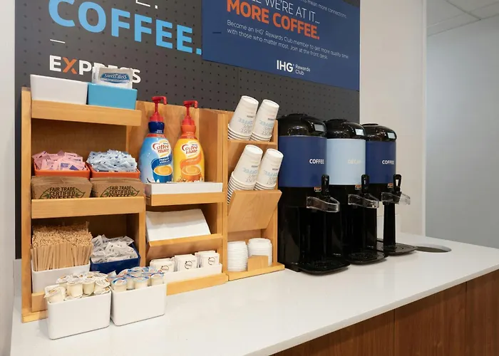Holiday Inn Express & Suites Acworth - Kennesaw Northwest By Ihg