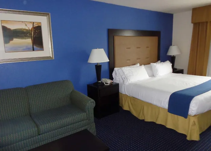 Holiday Inn Express & Suites New Buffalo, Mi By Ihg