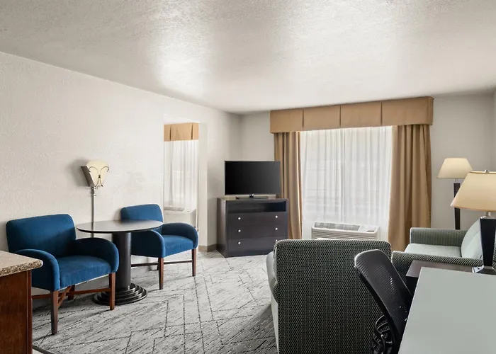Holiday Inn Express & Suites New Buffalo, Mi By Ihg