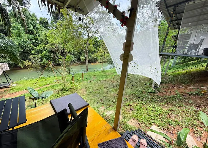 Amornkeeree Khao Sok Camping