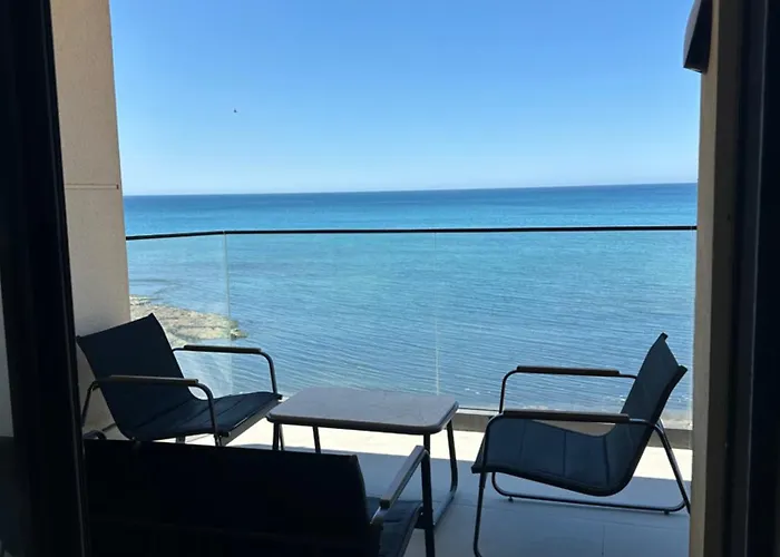 Appart vue mer pieds dans l'eau, Aïn Bénian