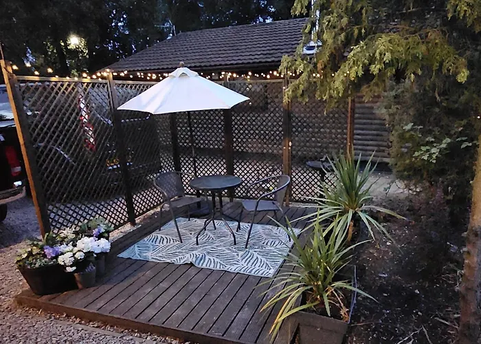 Bunting Lodge, 21 Duck Lake
