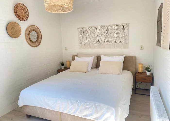 Happy House -Lovely Holiday Home Near The Beach