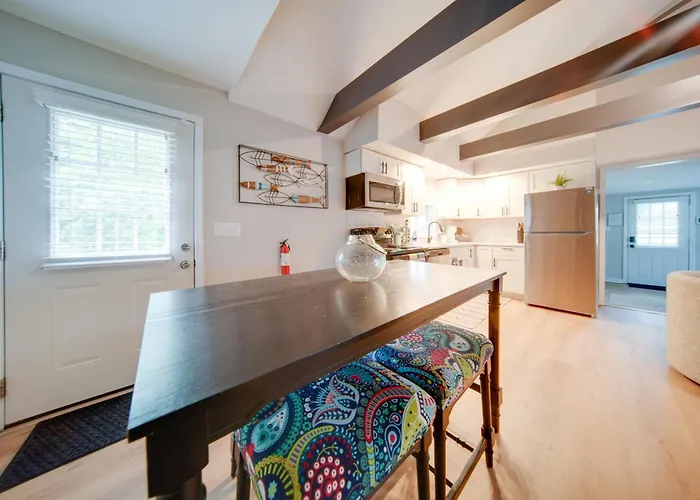 'Wishin & Fishin' Walkable Erie Home By The Beach!