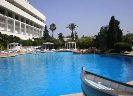 A Urassi An Htt Hotel