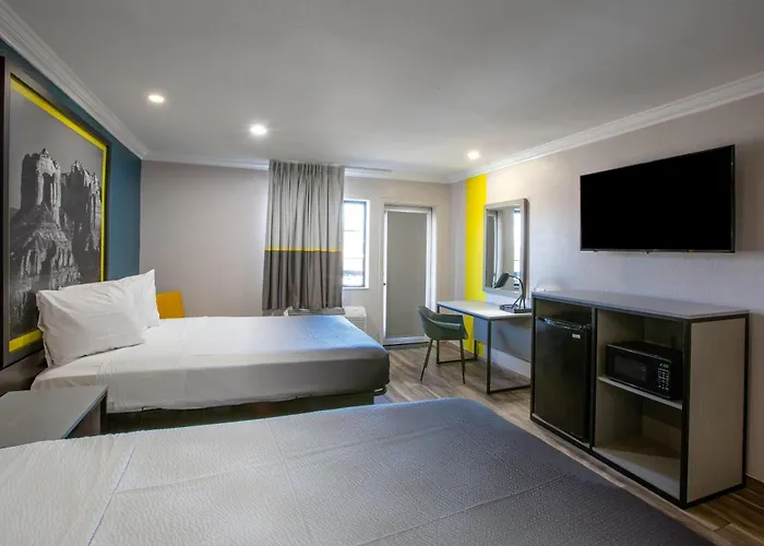 Super 8 By Wyndham Mesa Downtown Near Convention Center Hotel