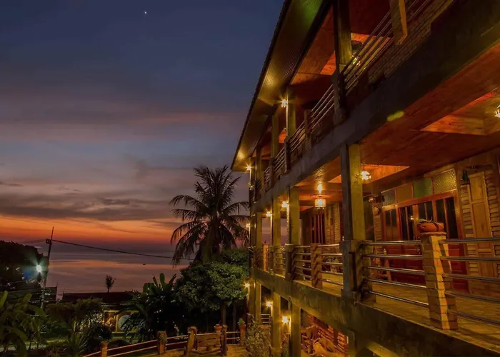 Sea Rock Resort