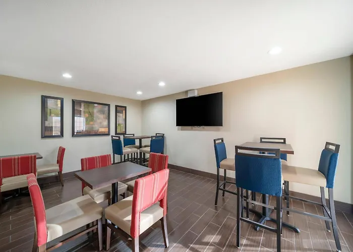 Comfort Suites Red Bluff Near I-5