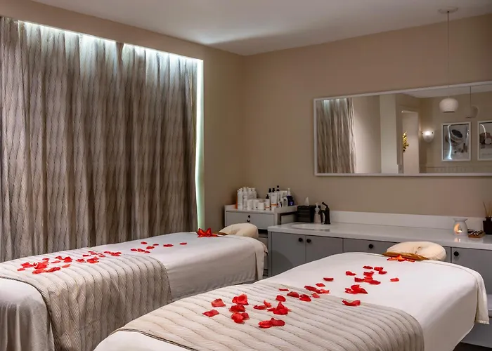 Warwick Paradise Island Bahamas (Adults Only)