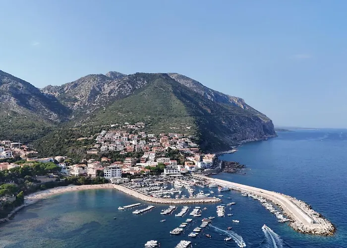 Bue Marino Hotel & Rooftop Bar