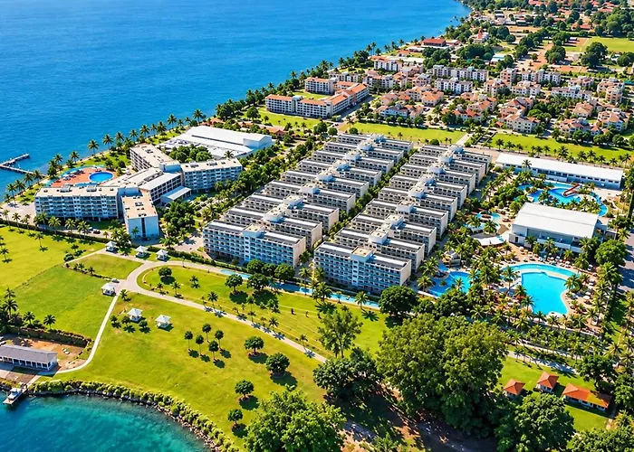 Bay Park Hotel Resort