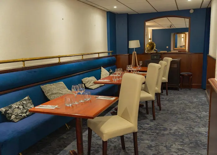 BRIT HOTEL Le Lion d'Or CHINON