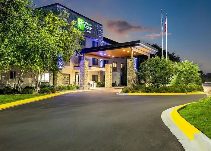 Holiday Inn Express & Suites Minneapolis - West End By Ihg