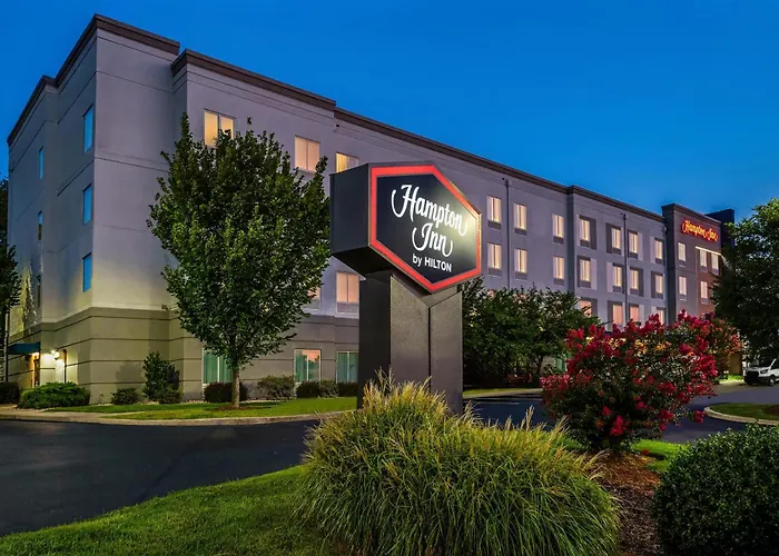 Hampton Inn By Hilton Nashville Airport Century Place