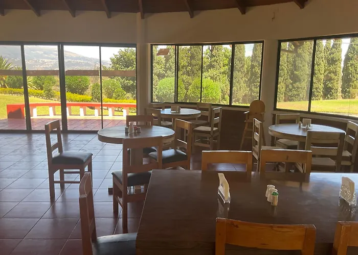 Quito Airport Suites Hotel