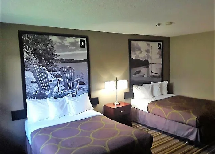 Jolly Roger Inn & Resort