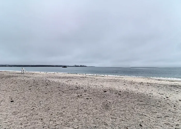 Coastal Getaway W/ Porch, 2 Mi To Niantic Beach!