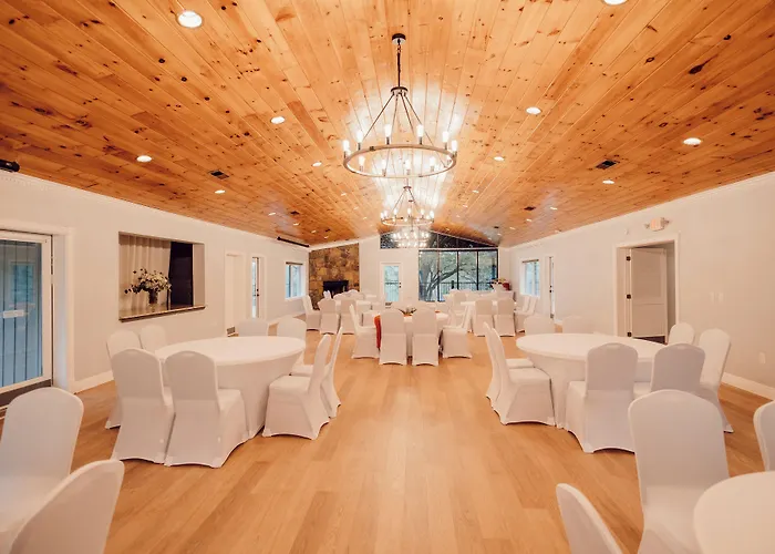 Tremont Lodge & Resort