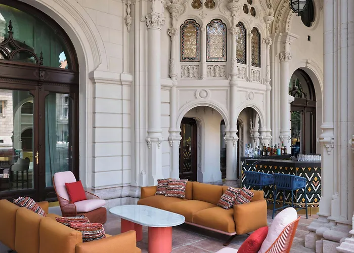 W Budapest