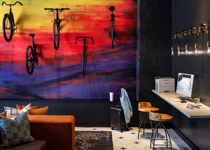 Moxy Springfield Downtown