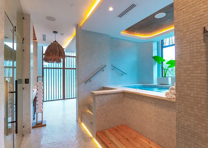 Kimpton Grand Roatan Resort And Spa By Ihg